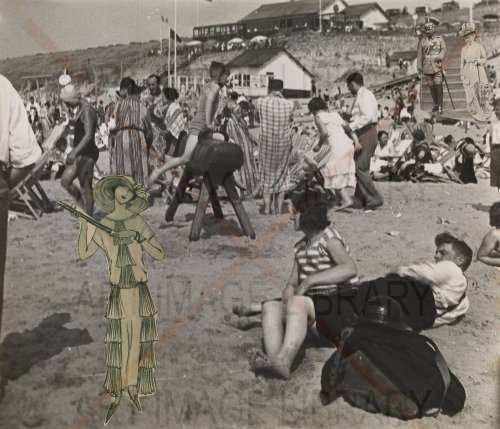 Image no. 3424: The Kaiser on Zandoort Beach (Erwin Blumenfeld), code=S, ord=0, date=1930